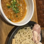 中華蕎麦 はざま - どうですか、このたたずまい。　この時点で幸せ。