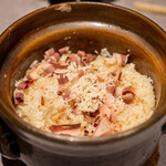 銀座焼肉 Salon de AgingBeef - 八代目儀兵衛 特選米の土鍋ご飯 ～本枯節、山ワサビと～