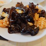 中華料理福臨門 - きくらげと二種海鮮炒めアップ