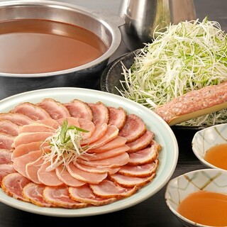 地鶏の栄養が凝縮された自家製の「しゃぶしゃぶ」コース