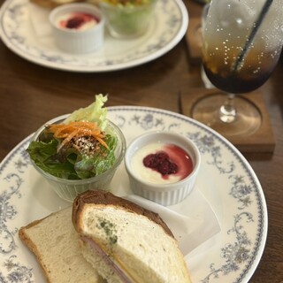 カフェ ハル サクラ オカモト_0