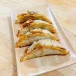 ラーメン 大和 - Aセットの餃子は揚げです
