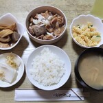 金＆銀 - もつ煮定食700円