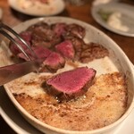 カルネジーオ イースト - 