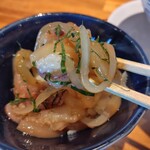 麺家 たけ田 - 白イカ丼一口