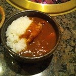 焼にく 和牛食堂 - ランチバイキングのご飯茶碗（直径125mm）にカレー投入