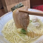 ジャパニーズ ラーメン 五感 - 