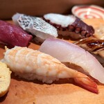 こだま寿司 - 並にぎりは8巻