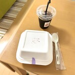 alospot - ジャンタコスパイスボウルとドリップアイスコーヒーをテイクアウト。