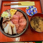 海鮮丼専門店 たろうまる - ダイフクンちゃんのまぐろハーフ