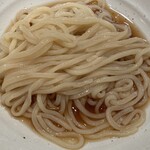 武膳 - ツユは薄味で麺のうまさを引き立ててます