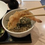 武膳 - 揚げ立てでサクサク　エビはしっとり柔らかく甘い
