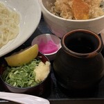 武膳 - 薬味はネギ、レモン、おろし生姜