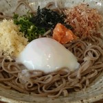 砂屋 - 冷月見そばのアップ写真