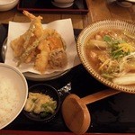 まめ寅 - 鶏ゆずうどんと天ぷらセット（１２８０円）