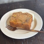 B - キャロットケーキ