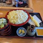 麺処 鵬匠 - 料理写真:らーめん盛り(麦きり)+海老一匹。