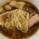 Ramen FeeL - 中細ストレート麺は柔らかめ