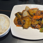 中華ビストロ 享京味シャンジィンウェ - マーボーナス定食