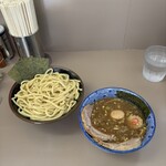 庵悟 - こう見ても麺がゴワゴワなのわかる。しなやかな麺も女も好き。麺が強いとスキマだらけな見てくれになりますね