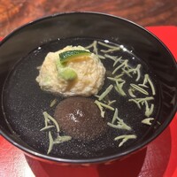 賛否両論 - 海老枝豆しんじょうとじゅんさいのお吸い物
