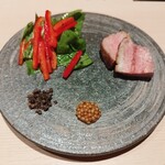 東京神楽坂 TORIKURA - むね（霞鴨、パレルモ、ルッコラ）