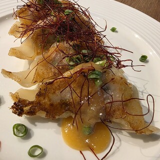 名物！府中餃子！オーナーが生産地に向かい素材と製法にこだわる