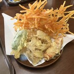 手打ち・つけ汁 うどん処 てる井 - 野菜天ぷら（650円）/令和7年6月