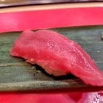 立喰 さくら寿司 - 上赤身（1貫275円）