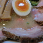 あいつのラーメン かたぐるま - こくとん塩チャーシュー(+0.5玉無料)