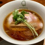 Japanese Ramen Noodle Lab Q - 醤油ラーメン