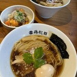 淡麗醤油らぁ麺 鶏松 - 