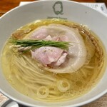 Japanese Ramen Noodle Lab Q - 塩ラーメン