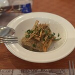 Duomo - 大山鶏と春キャベツの白ワイン煮込み