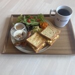 LOCARY - 料理写真:たっぷりたまごのサンドプレート