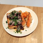 カメイサンのカフェ - ボロネーゼのオープンサンド