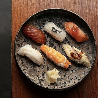 寿司と串と樽酒_2