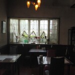 アリスの小さな森 - 店内