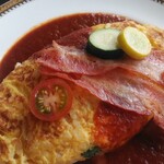 アリスの小さな森 - オムライス（トマトソース）