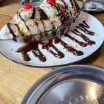 Hungry DUMPTY diner&cafe - 3種のアイス入り