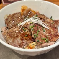 旬菜ステーキ処 らいむらいと - 特製ステーキ丼　150g