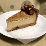 AM STRAM GRAM  - 江戸甘味噌とマカダミアナッツのチーズタルト　830円