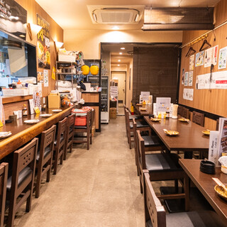 温かみある隠れ家のような空間でゆったりと♪女子会、宴会