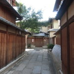 いづ重 - 石塀小路４