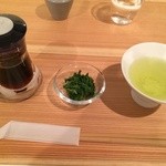 煎茶と靴下、そして薬草 - 三煎目は茶殻のお浸しも味わって♥︎