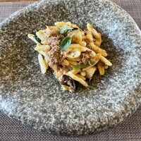 DRAQUIRE - パスタはラムの白ワイン煮込みのソース