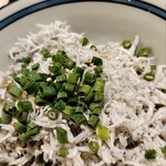 西荻 もがめ食堂 - しらす〜