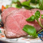 藤右ェ門 栄 - 2025.5 常陸牛のロースト 柚子胡椒添え