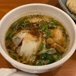 自家製手もみ麺 鈴ノ木 - つけ汁