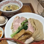 別邸 たけ井 なんばラーメン一座店 - 